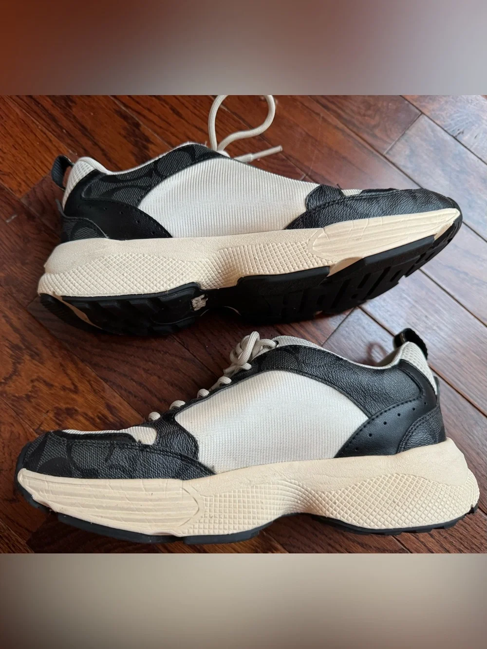 Coach C275 Tech Runner Sneakers in Signature Canvas Excellent Condition Women 8